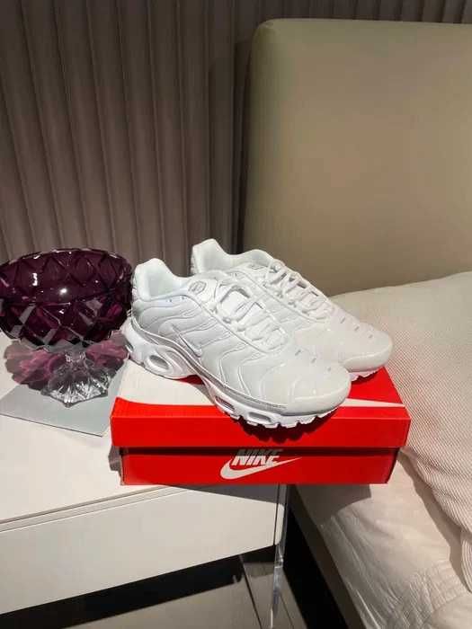 Buty meskie Nike_Air Max TN Plus Biały R.40