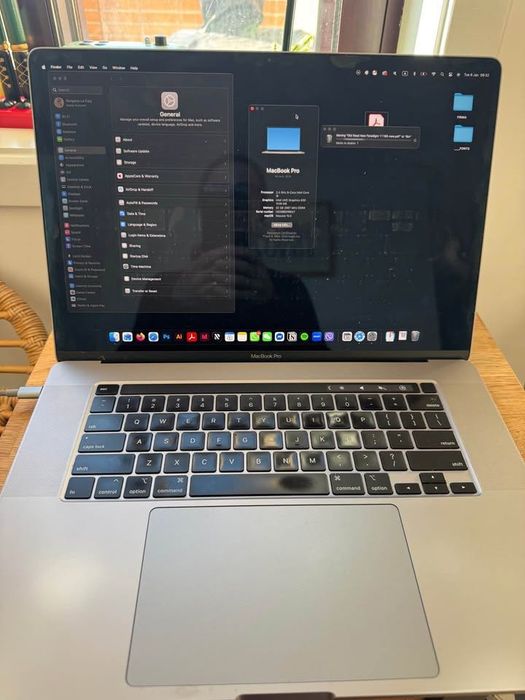 MacBook Pro 16” (2019) – i9, 32GB RAM, 1TB SSD