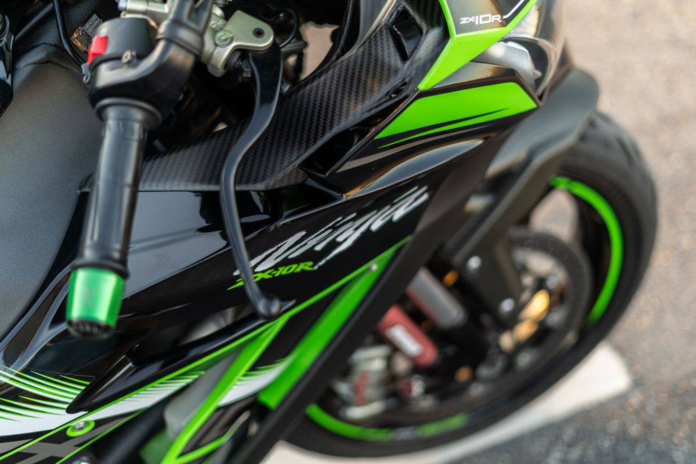 -Kawasaki zx10r-