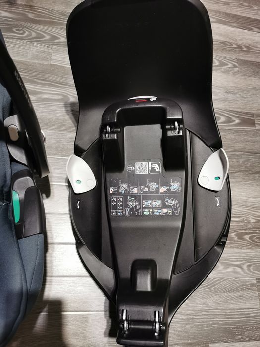 Fotelik z bazą  maxi cosi pebble 360 pro