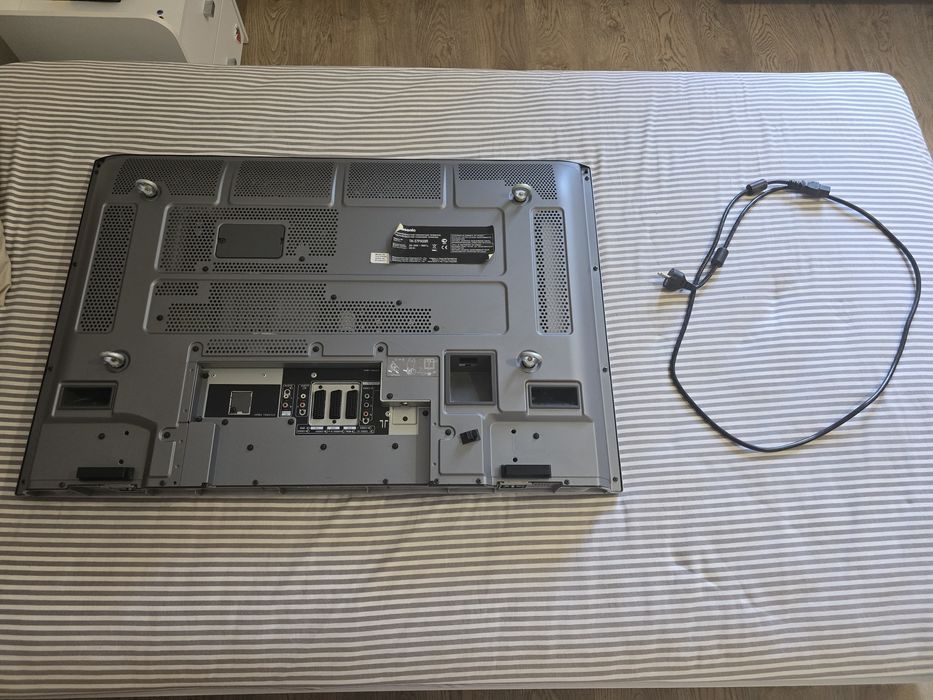 Продам телевизор panasonic