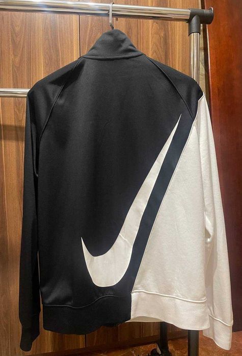 Мастерка  Nike Sportswear Swoosh Woven Jacket.