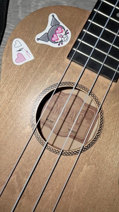 Укулеле MAHALO .