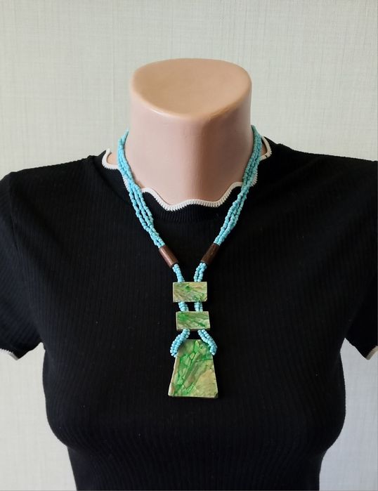 Ожерелье колье из бисера