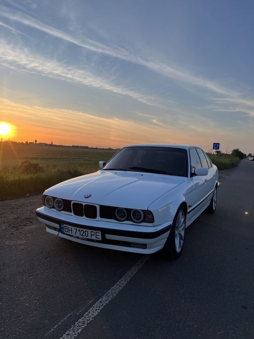 BMW e34.