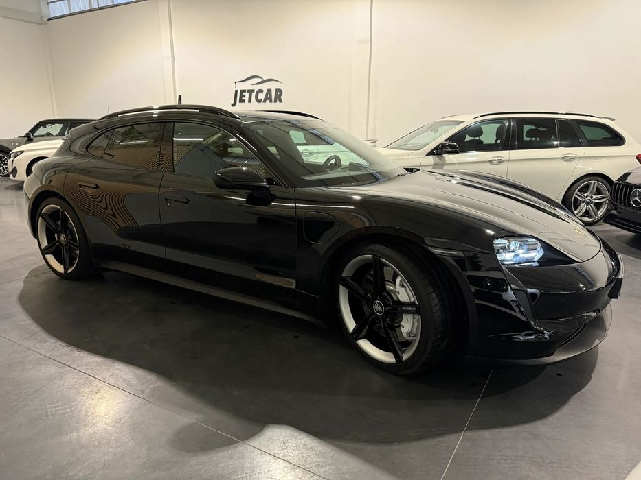 Porsche Taycan Sport Turismo Black Edition