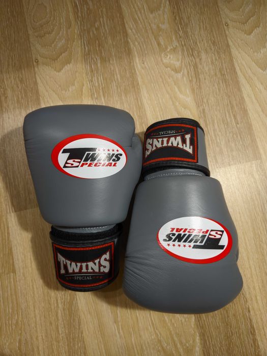 Боксерські рукавиці Twins Special 14oz