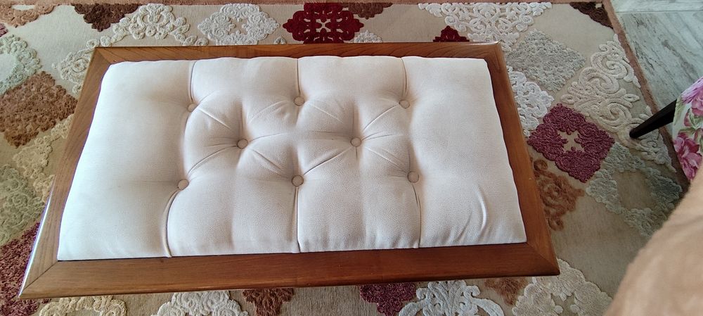 Mesa de centro com madeira