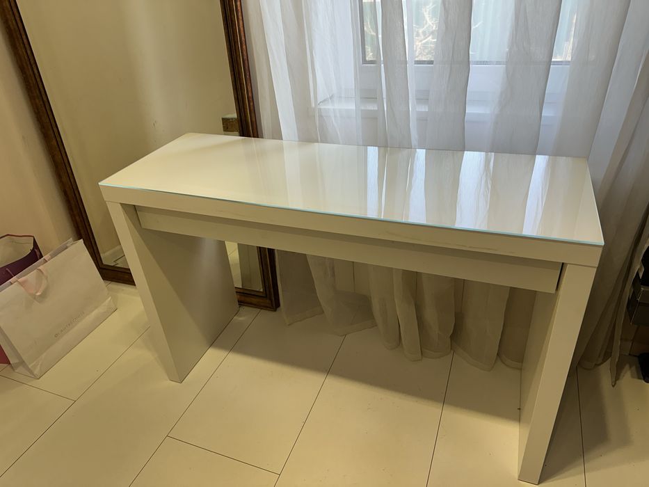 Стіл для макіяжу б/в дешево