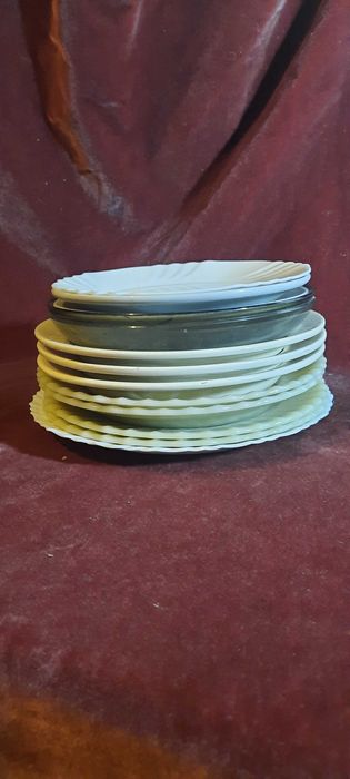 Ceramic Trays and Plates64751314761473124