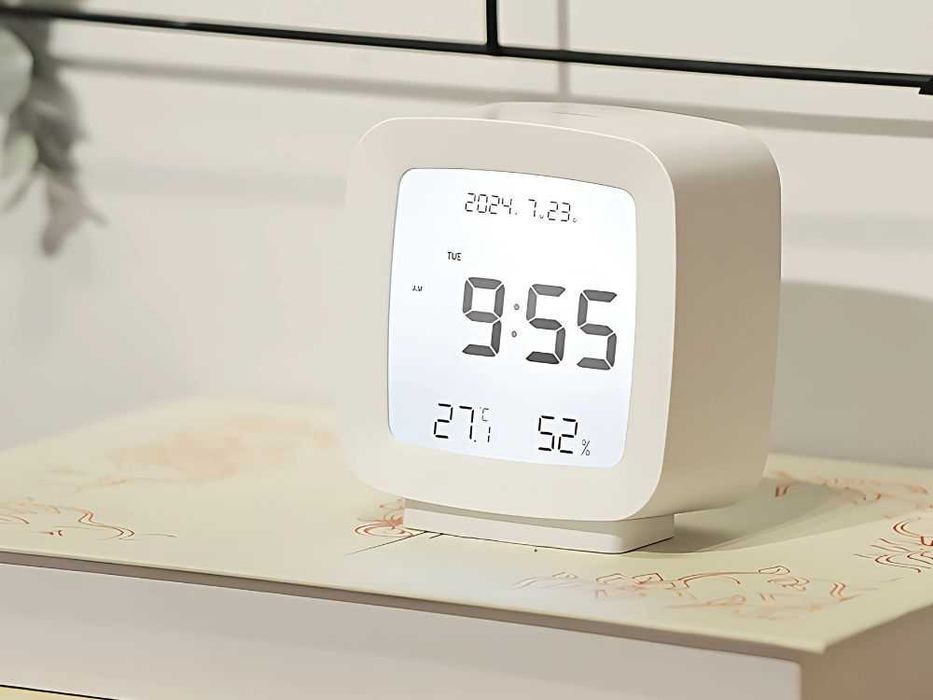 Zegar Cyfrowy Budzik LCD Temperatura Wilgotność Data Biały