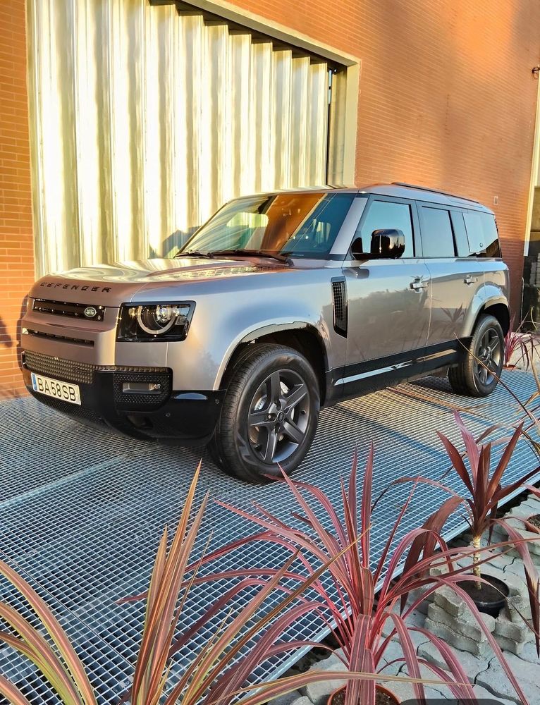 Land Rover Defender 2.0 P400e 110 AWD X-Dynamic HSE