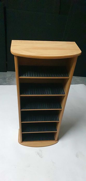 Móvel de arrumação de CDs