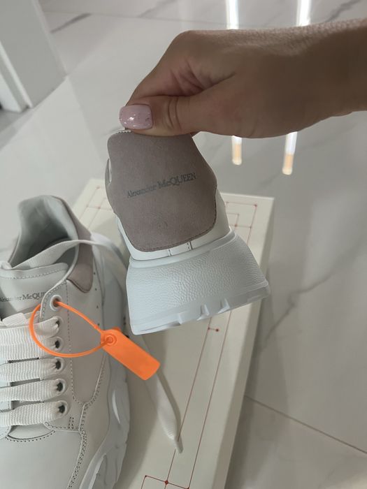 Buty sneakersy alexander mcqueen oryginalne 37 białe róż