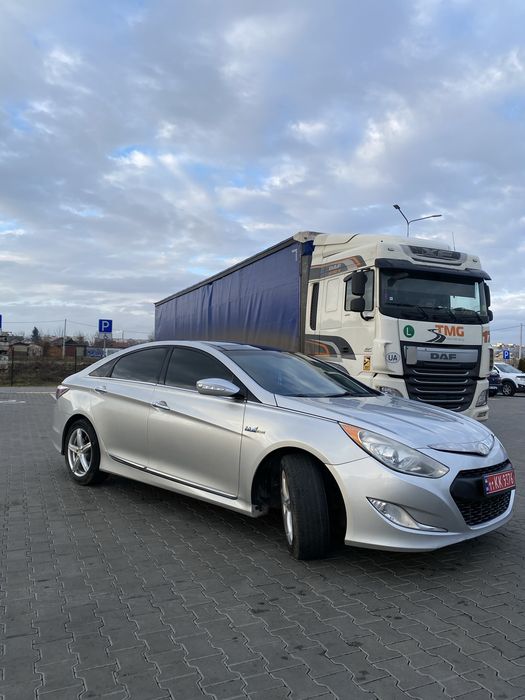 Продам Hyndai Sonata Hybrid 2014 Р