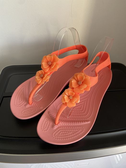 Japonki sandały Crocs Serena  Embellish Flip r.  41/42 W10