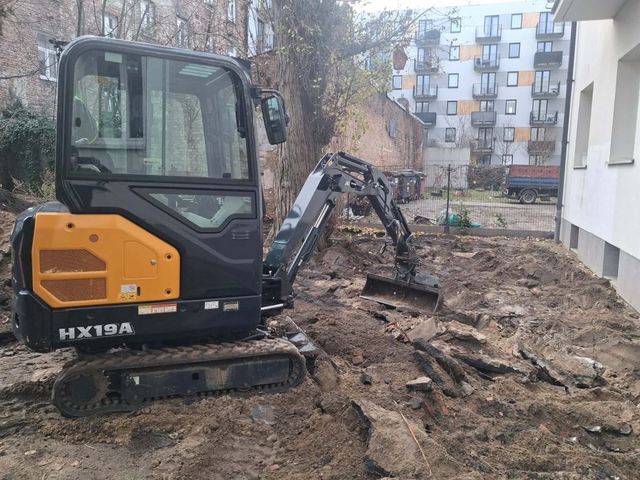 Usługi Koparko-Ładowarką Minikoparką Glebogryzarką Separacyjną Rębak
