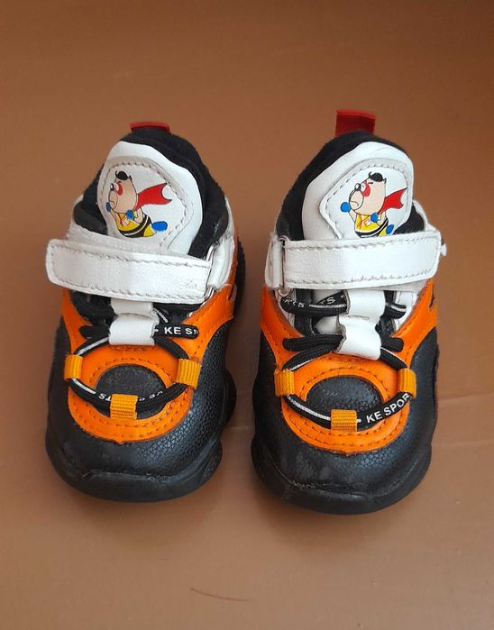 Демісезонні кросівки