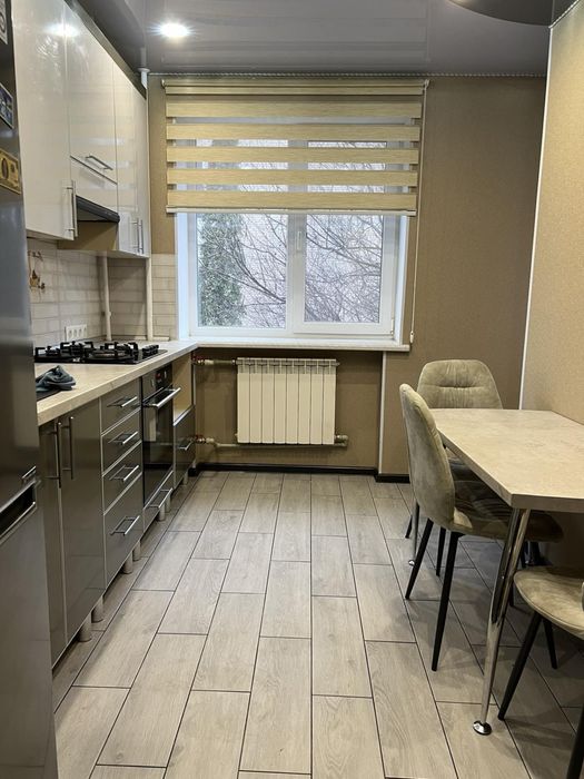 Квартира трикімнатна. Центр міста