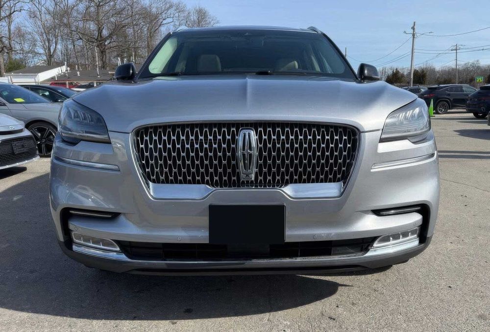 Lincoln Aviator      2020