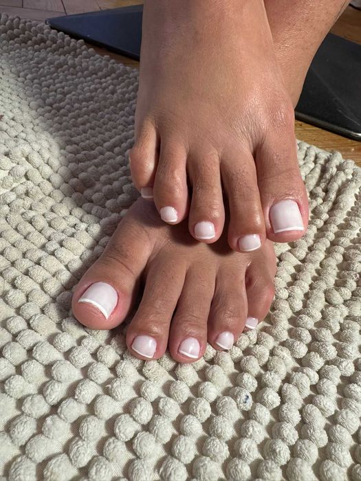 Atendimento personalizado em unhas voucher de 10% esse mês Dezembro