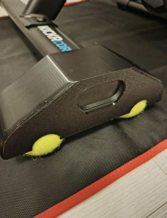 Wahoo Kick Core V2/ Zwift bike/ rocker plate