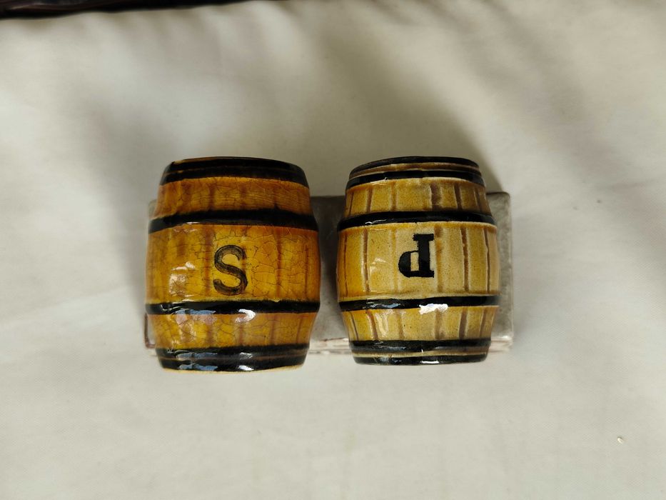 Saleiro e Pimenteiro | Barricas | Fábrica SECLA | Caldas da Rainha