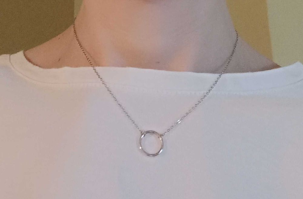 Срібне кольє без вставок