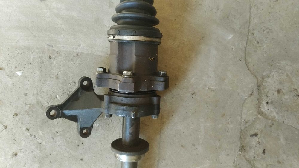 Нісан x-trail 2.5 бензин.