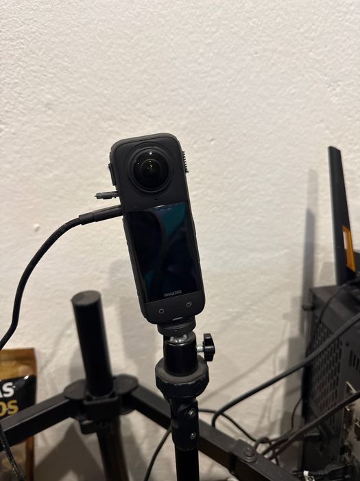Câmera insta 360
