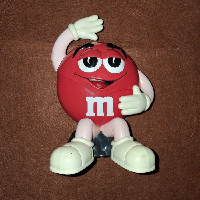 Boneco caixa de M &M's
