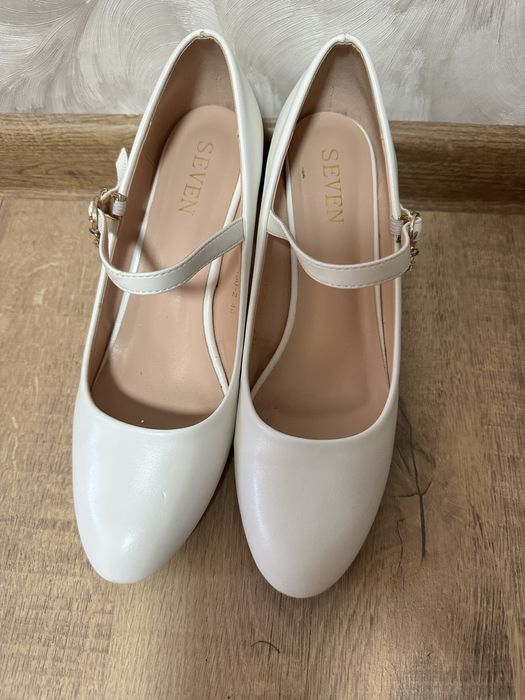 Весільні туфлі 40 розмір