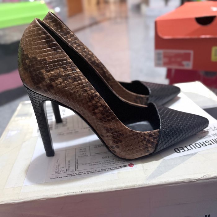 Sapato stiletto Zara novo