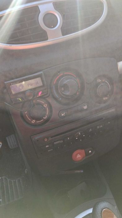 Renault Clio comercial 2 lugares