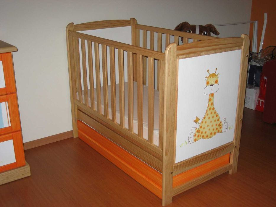 Cama/Berço grades para quarto bebé