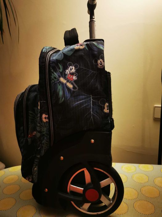 Mochila escolar trolley com rodas grandes da Disney Mickey Mouse