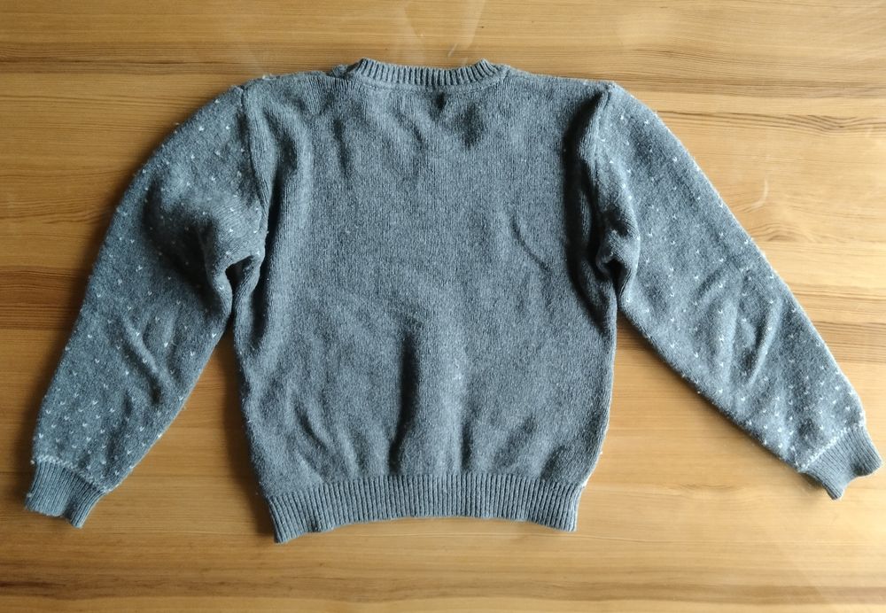 Szary zimowy sweter dla dziewczynki 128