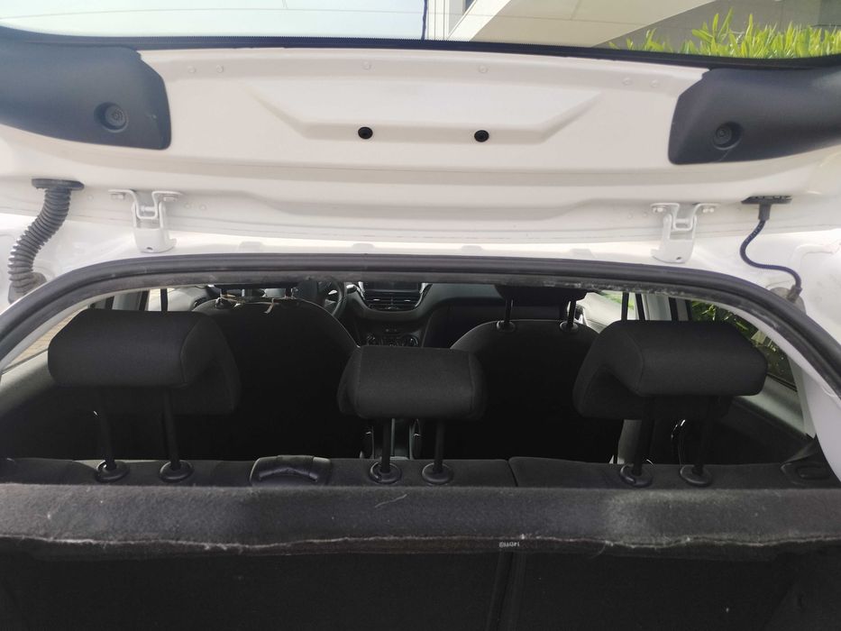 Baixa de Preço — Peugeot 208 1.2 VTi • 2015 NOVO PREÇO: 7500 €
