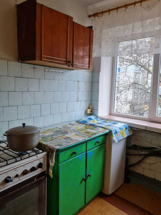 Продам 2 кімн. МАЛОСІМЕЙКУ на Молодіжному. 7500