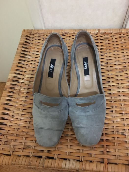 Sapatos da Zilian-Os 2 pares 18€.