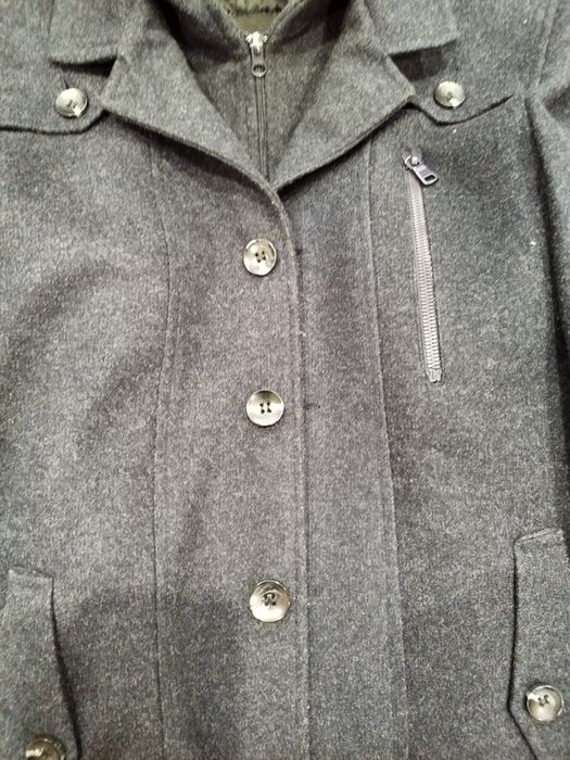 Продам пальто молодіжне