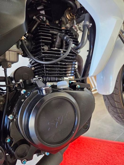 Mota Sym Wolf 125 com mil kms