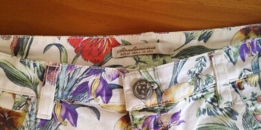 Calções ganga flores 36