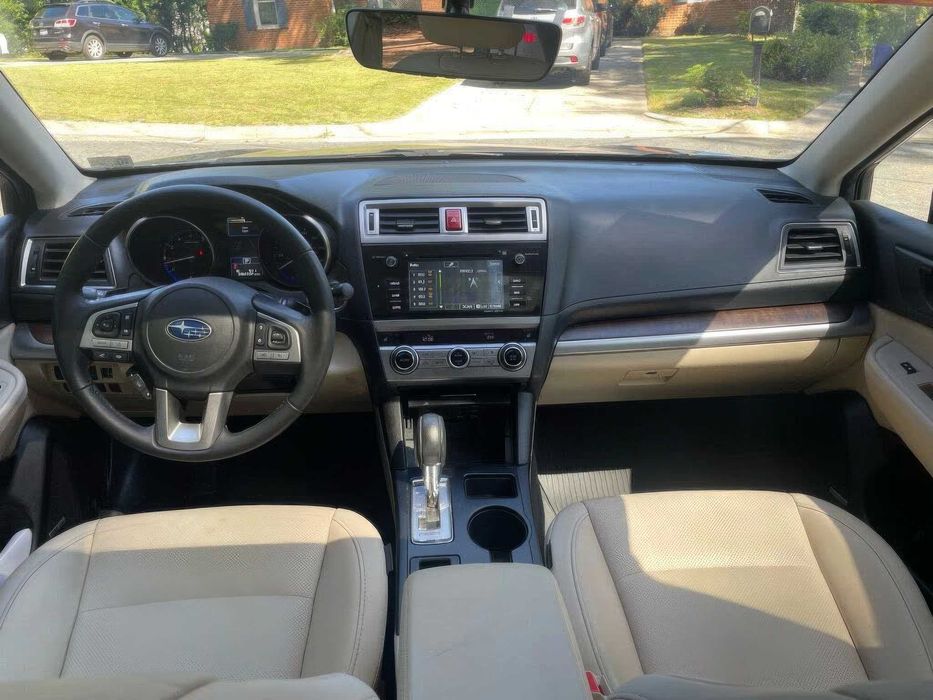 Subaru Outback 2.5i Limited      2017