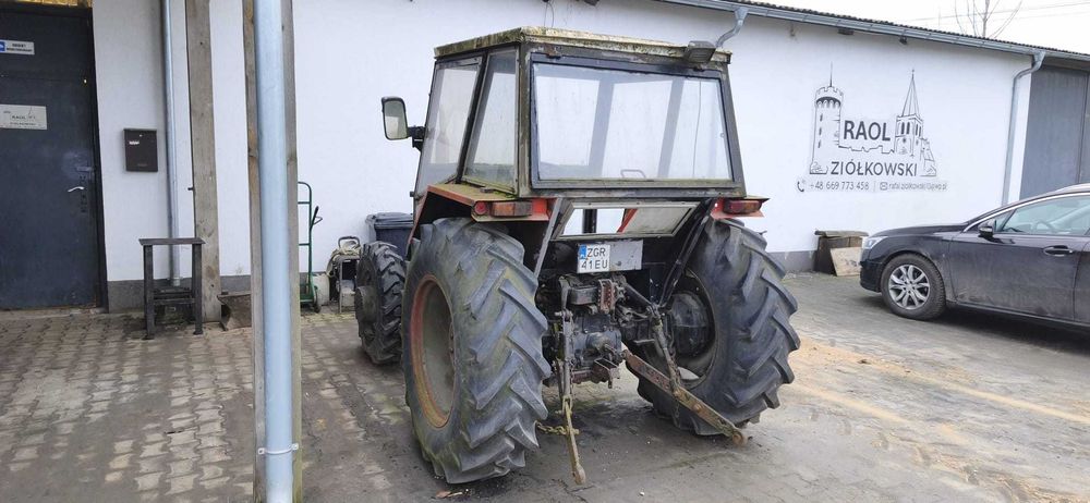 Traktor UTB Universal