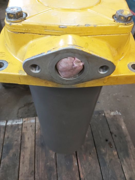 Filtr oleju hydraulicznego komatsu - części