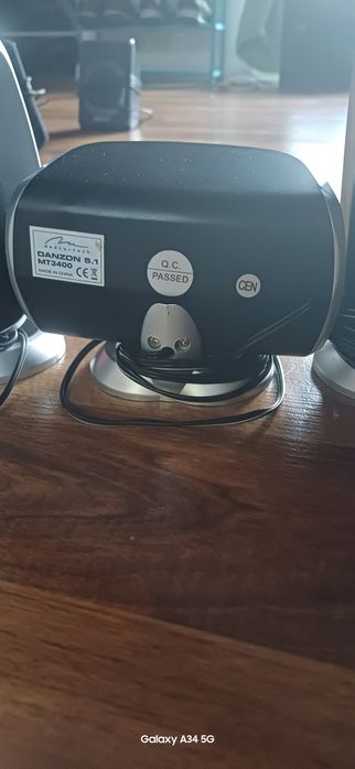 Zestaw głośników media-tech.