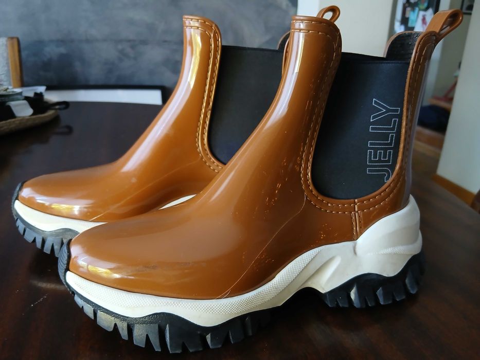 Botas de senhora, Lemon Jelly