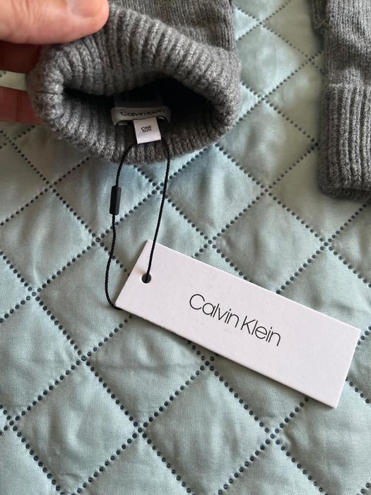 Luvas Calvin Klein M/L Novas (com etiqueta)