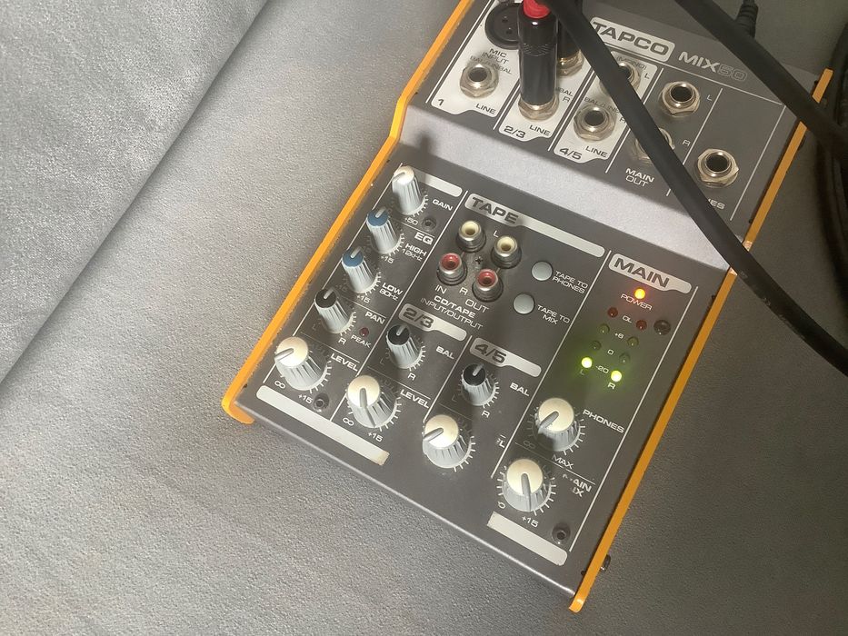 Mikser analogowy Tapco Mix50 audio sprawny